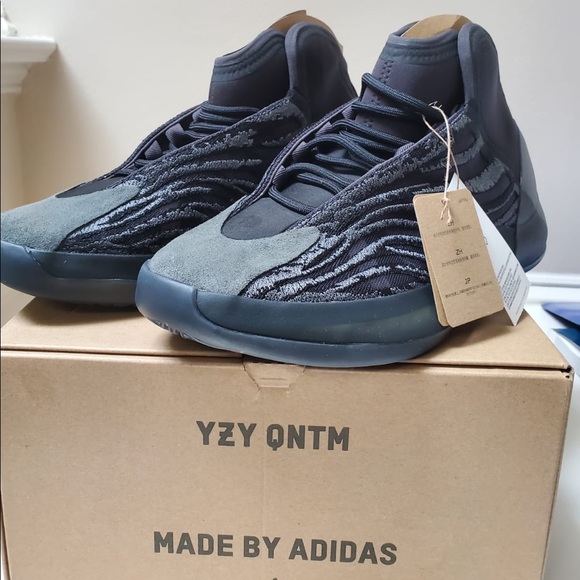 YZY Onyx